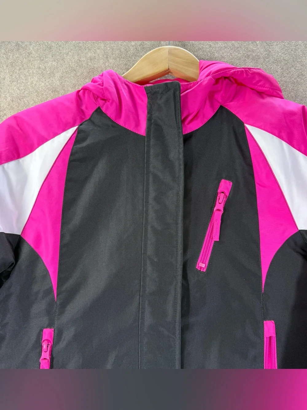Children’s Place Girls Water Resistant Hooded Jacket Black & Hot Pink Sz M (7/8)